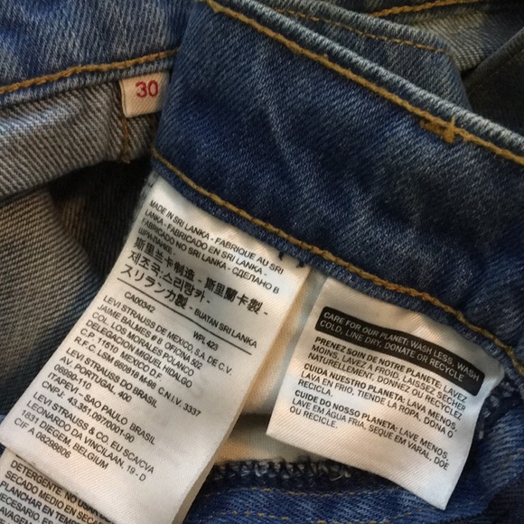 SOLD - LEVI’S Denim Skirt - Picture 4 of 6